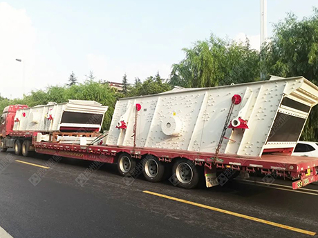 發貨（huò）忙—山西省河津市建築固廢資源化項目全（quán）套裝備如期抵達現場